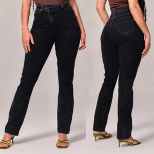 Abercrombie & Fitch Curve Love Ultra High Rise 90s Slim Straight Jean - 8/29 L